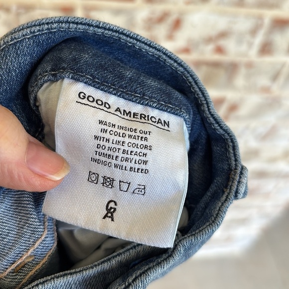 Good American Medium Wash Distressed Raw Hem Skinny Jeans - Picture 7 of 7